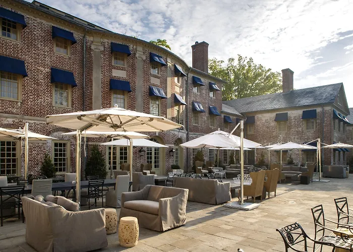 Williamsburg Inn, An Official Colonial Williamsburg